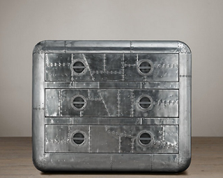 Illustration for article titled Retrotastic Furniture Made from Amazing Old Suitcases and Trunks